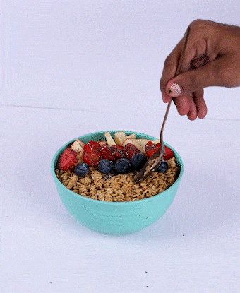 Simple and clean breakfast with high-protein oats