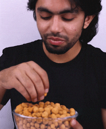 Snacking Moment With Protein-Packed Peanuts